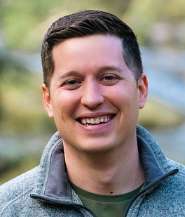 Austin Hudspeth Headshot.jpg