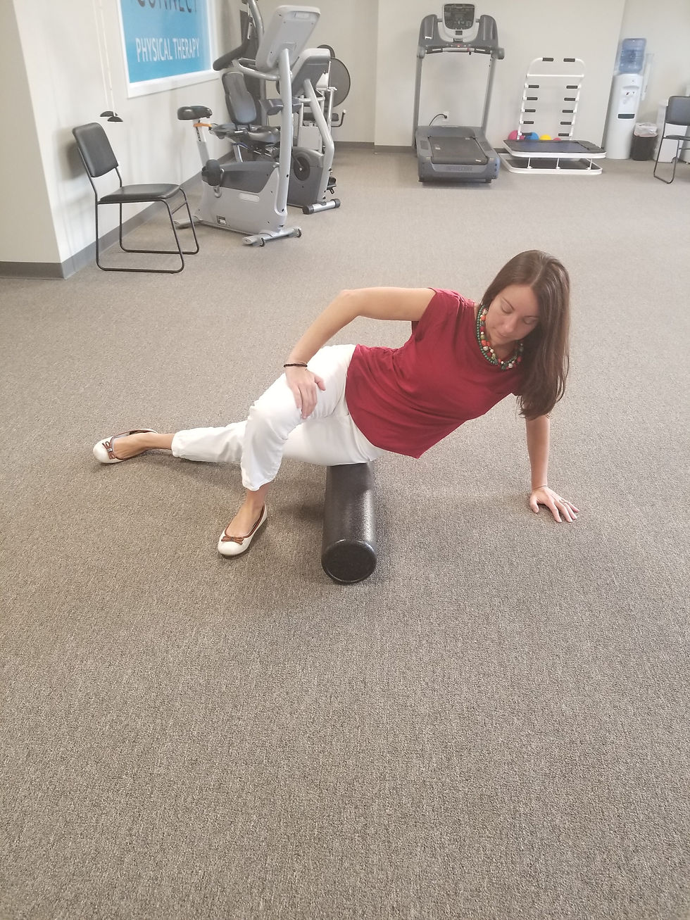 ITB stretch on foam roll