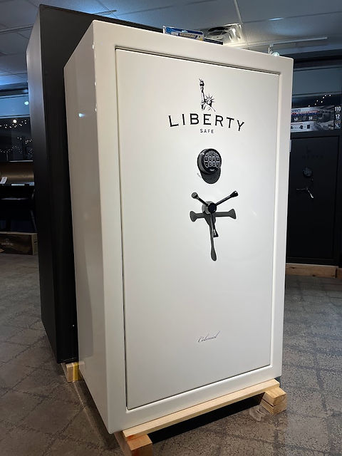 liberty　0308 IN STOCK Liberty Safe Colonial 30-White Gloss | Dexter's Best