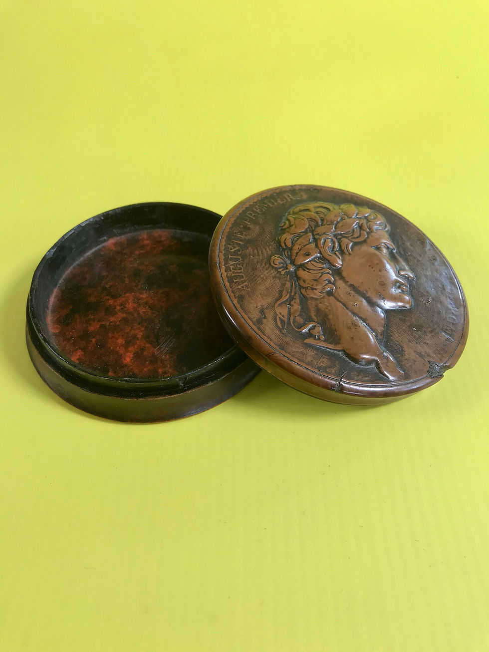 Thumbnail: Antique Pressed Wood Snuff Box - Augustus
