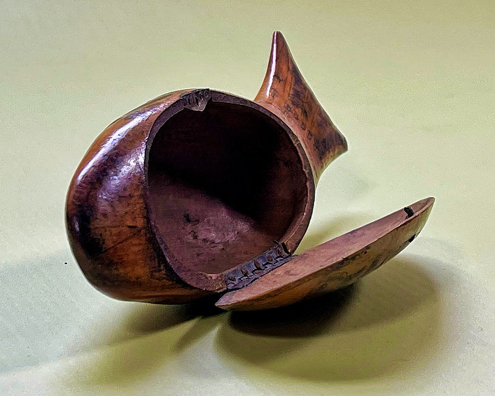 Thumbnail: Antique Fish Snuff Box
