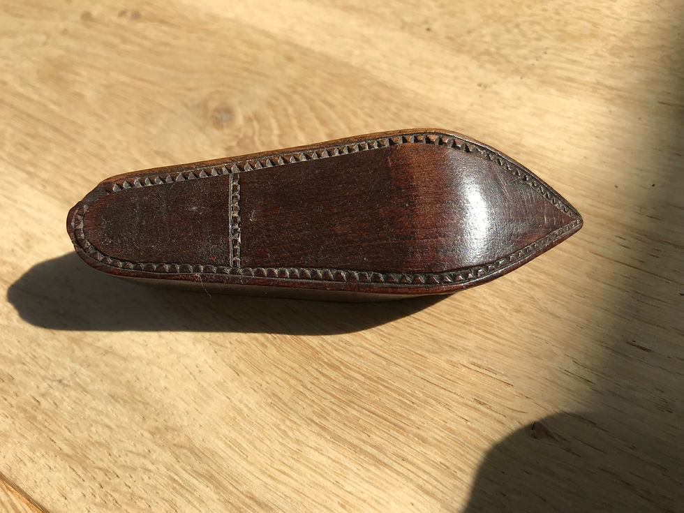 Thumbnail: Antique Prisoner of War Snuff Box