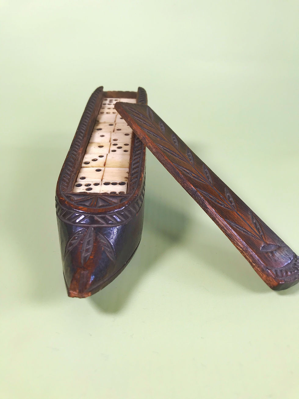 Thumbnail: Antique Prisoner of War Shoe -  double seven dominoes set