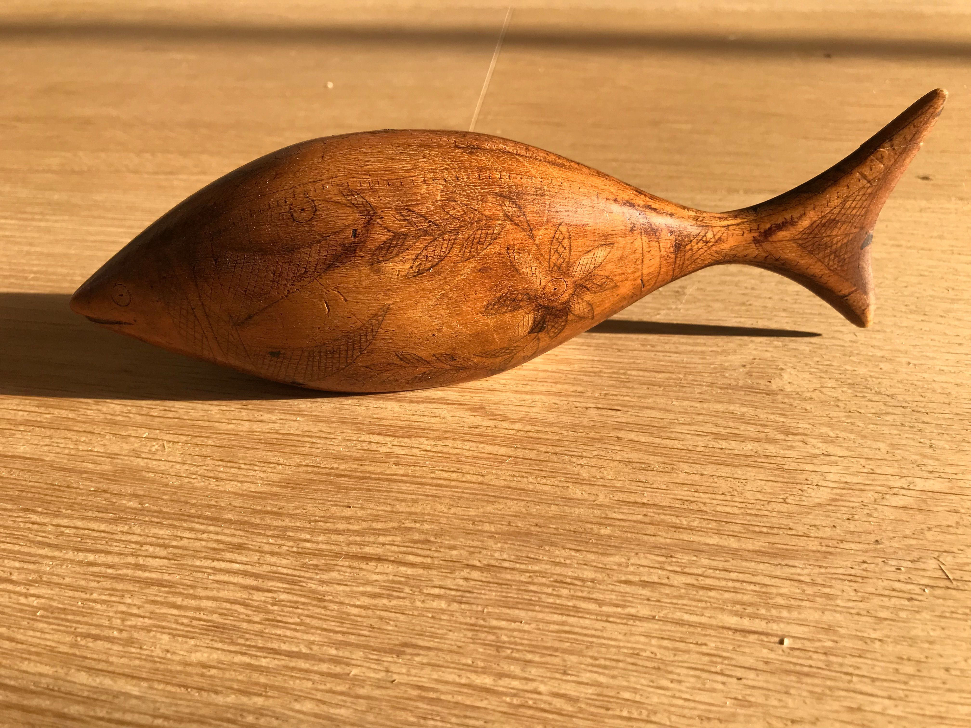 Antique Snuff Box- Fish