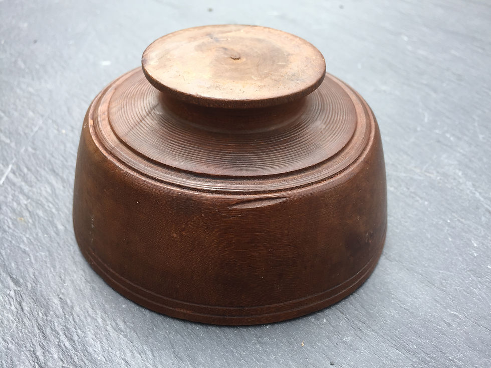 Thumbnail: Antique Treen Flummery Mould