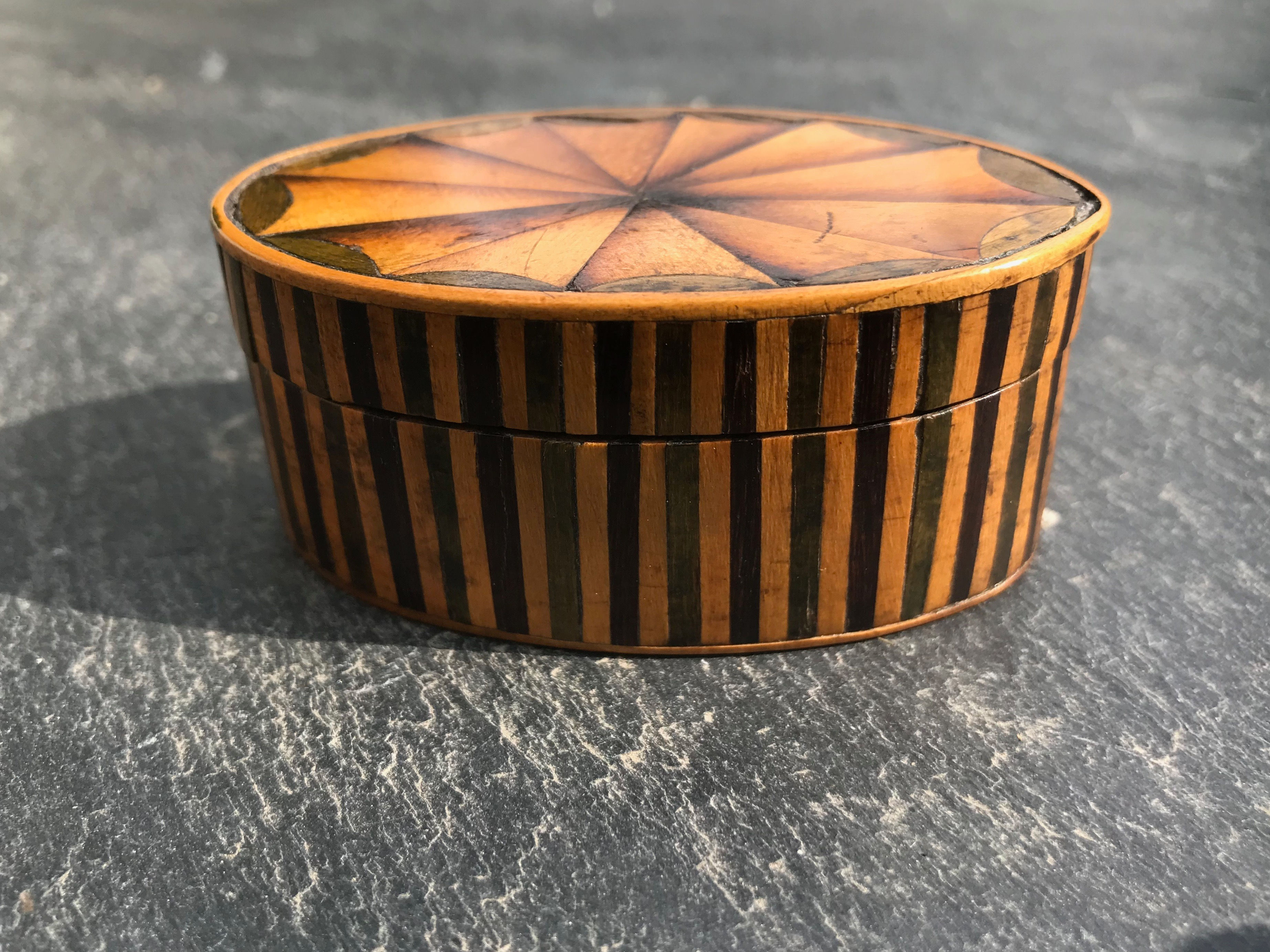 Antique Georgian Snuff Box - inlaid lid and sides