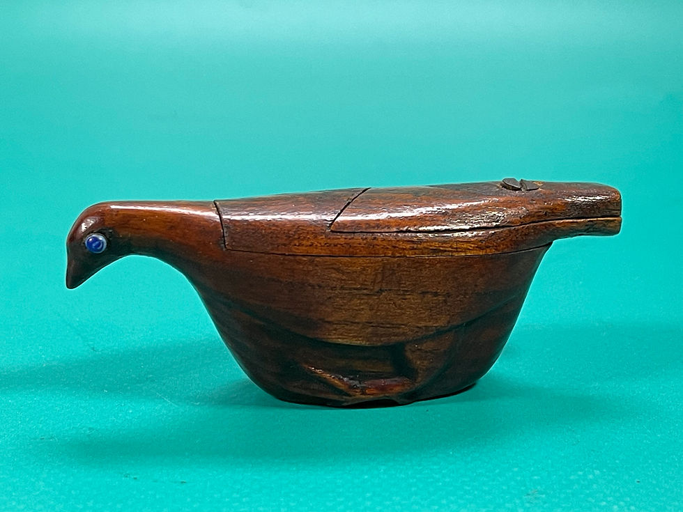 An Antique Bird Puzzle Snuff Box
