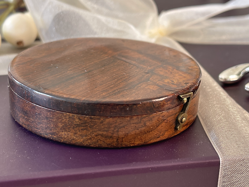 Thumbnail: Antique Circular Explorer's Compass