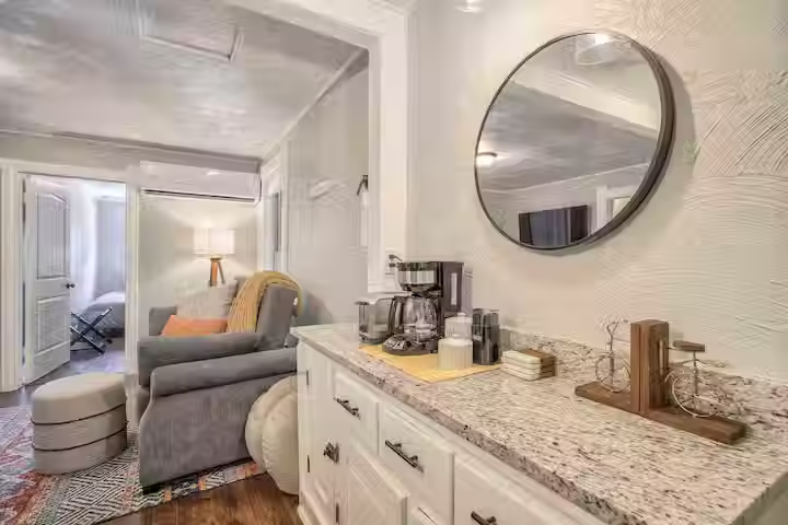 Thumbnail: CO-Charming Apartment