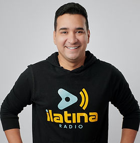 Con una sólida trayectoria de 20 años en este campo, ha dejado una huella significativa en la industria radial.
Cristiano, esposo y padre de dos hijos. Creador de estrategias radiales exitosas, en los últimos 17 años y actualmente como director artístico de Olímpica Stereo Santa Marta, emisora que pertenece al sistema radial más escuchado en Colombia.
CEO de iLatina Radio, plataforma que gestiona y crea estaciones de radio digitales, aplicaciones, paginas web, sistemas de automatización destinadas a ministerios y organizaciones en los últimos 7 años. Promueve ministerios musicales y la creación de contenidos en plataformas con el firme objetivo de llevar la palabra De Dios a las naciones. Voice Over, Productor de Audio y Video, Presentador, Maestro de Ceremonia y apasionado por la tecnología.
Su llamado es la confirmación de una gran promesa y desde los medios donde actualmente se desempeña impulsa todos los contenidos para la obra del Señor.