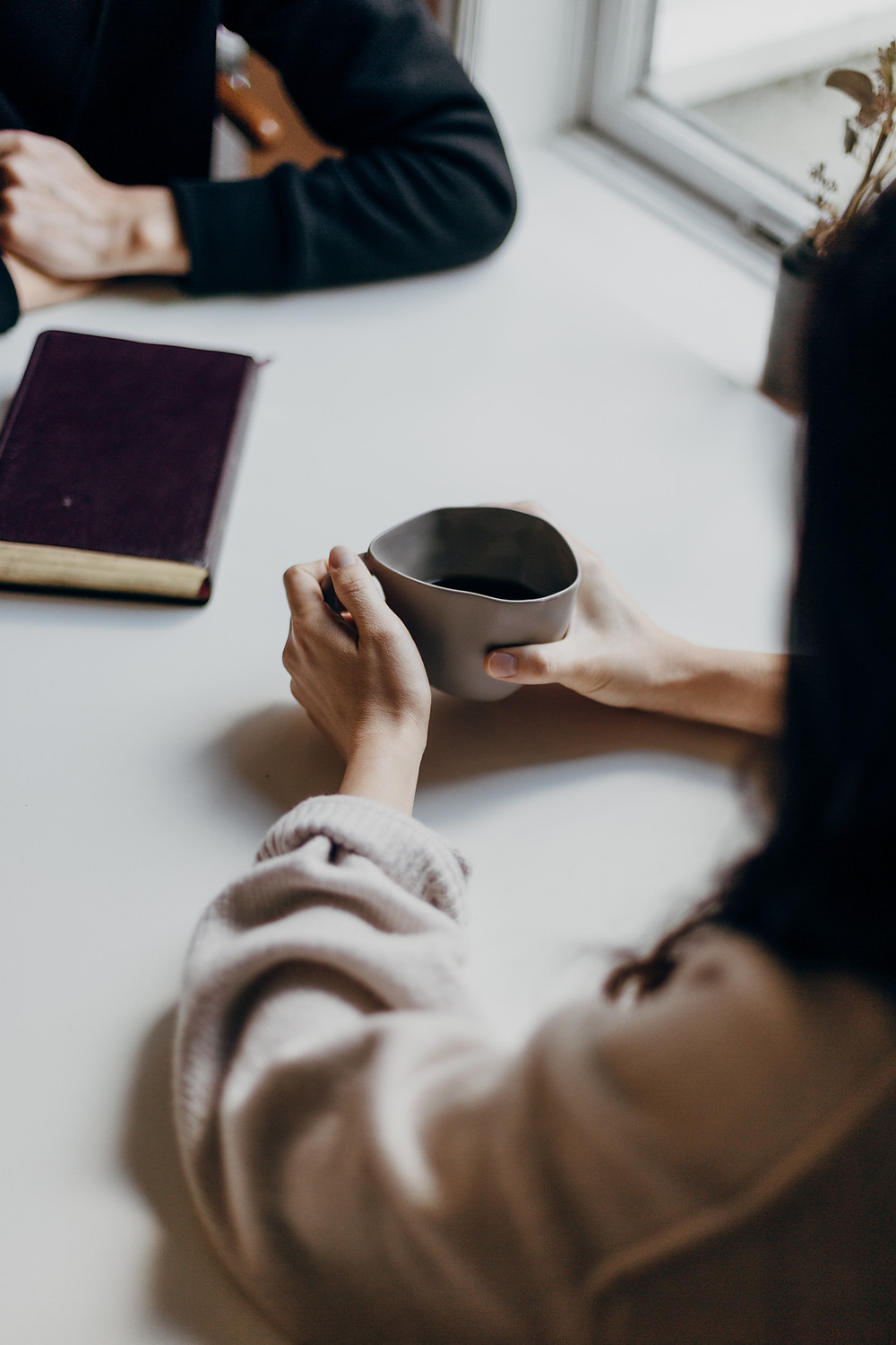Woman has a boyfriend who is an aggressive communicator. Catalyss Counseling provides treatment for depression and anxiety in Colorado through online therapy and in person counseling in the Denver area 80209 and 80210