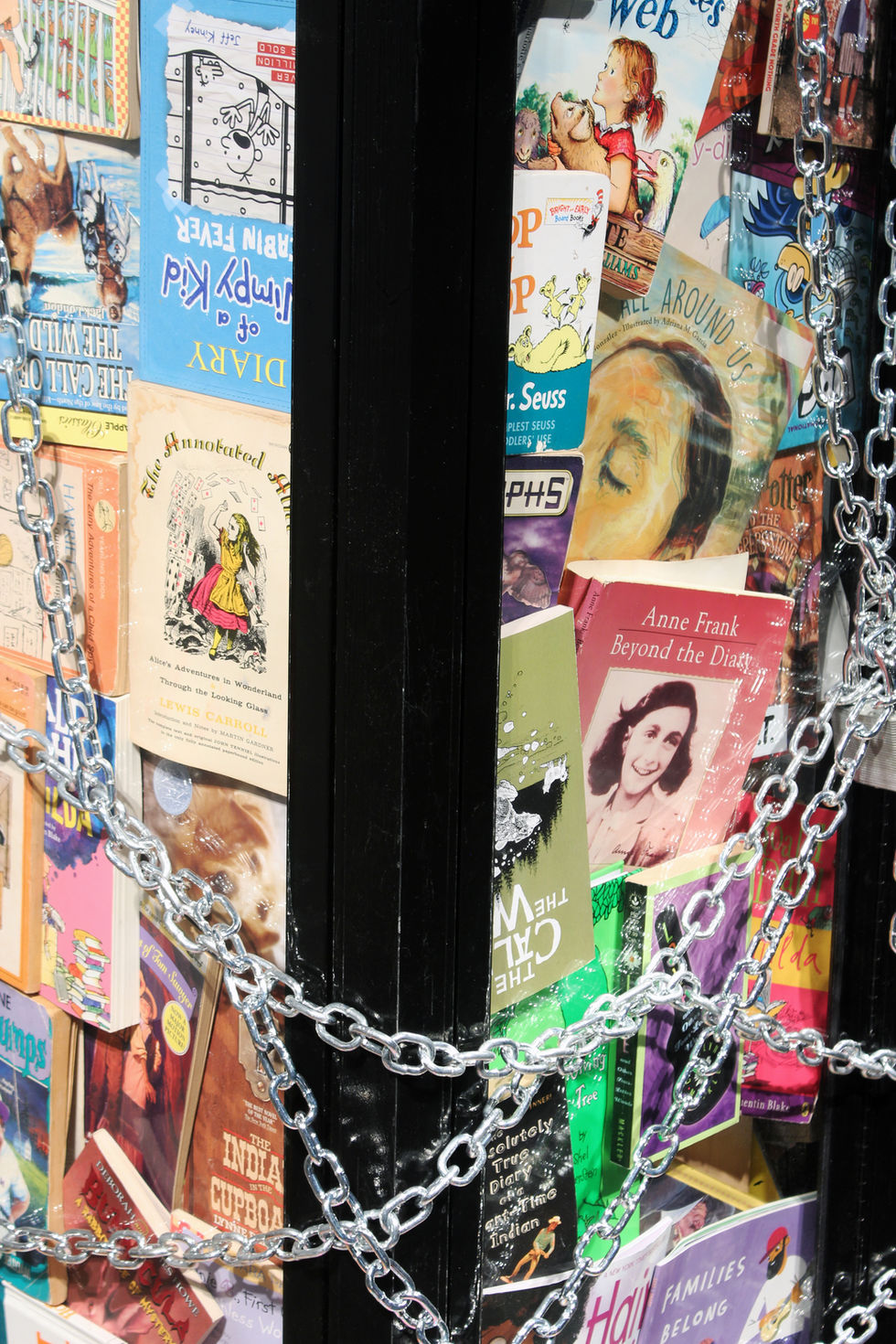 Pew Pews and Mass Reading (Detail). 2025