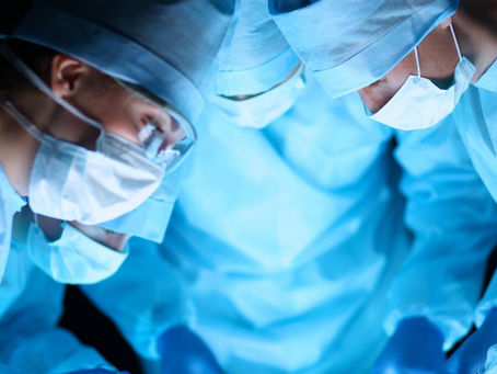 Los médicos se personarán como acusación particular por las mascarillas defectuosas del Gobierno