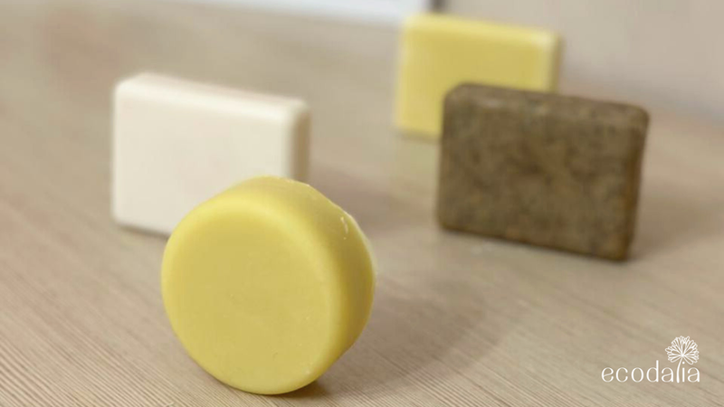 Videocorso sapone naturale: un videocorso completo per realizzare saponi naturali perfetti, senza paura della soda caustica. Iscriviti e crea con Ecodalia!