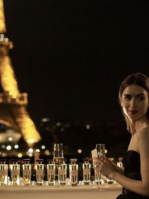 Emily in Paris: İkonik Moda Görünümleri