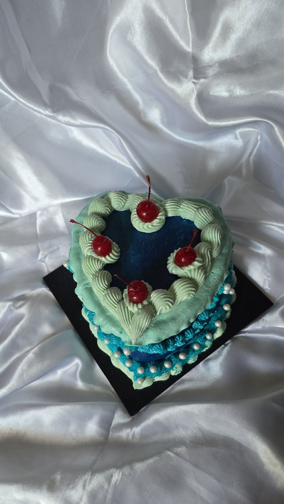 6" small heart shaped cake 