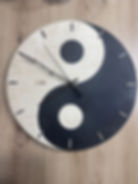 Wanduhr aus Holz.