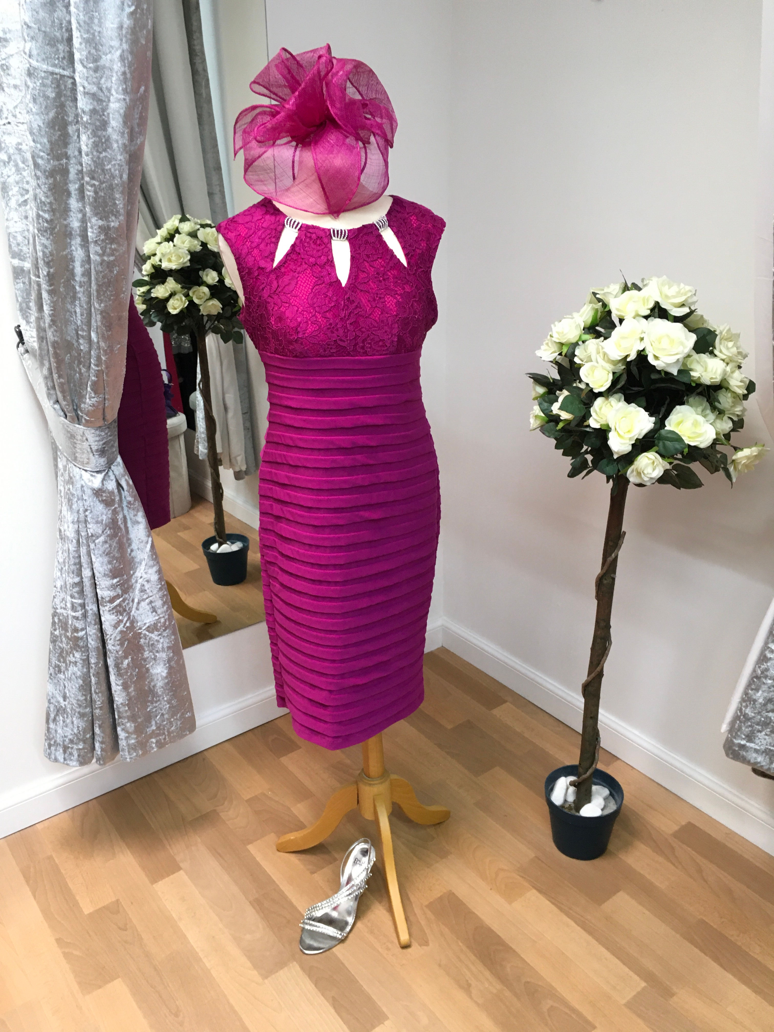 Ribbed dress with lovely neck detail