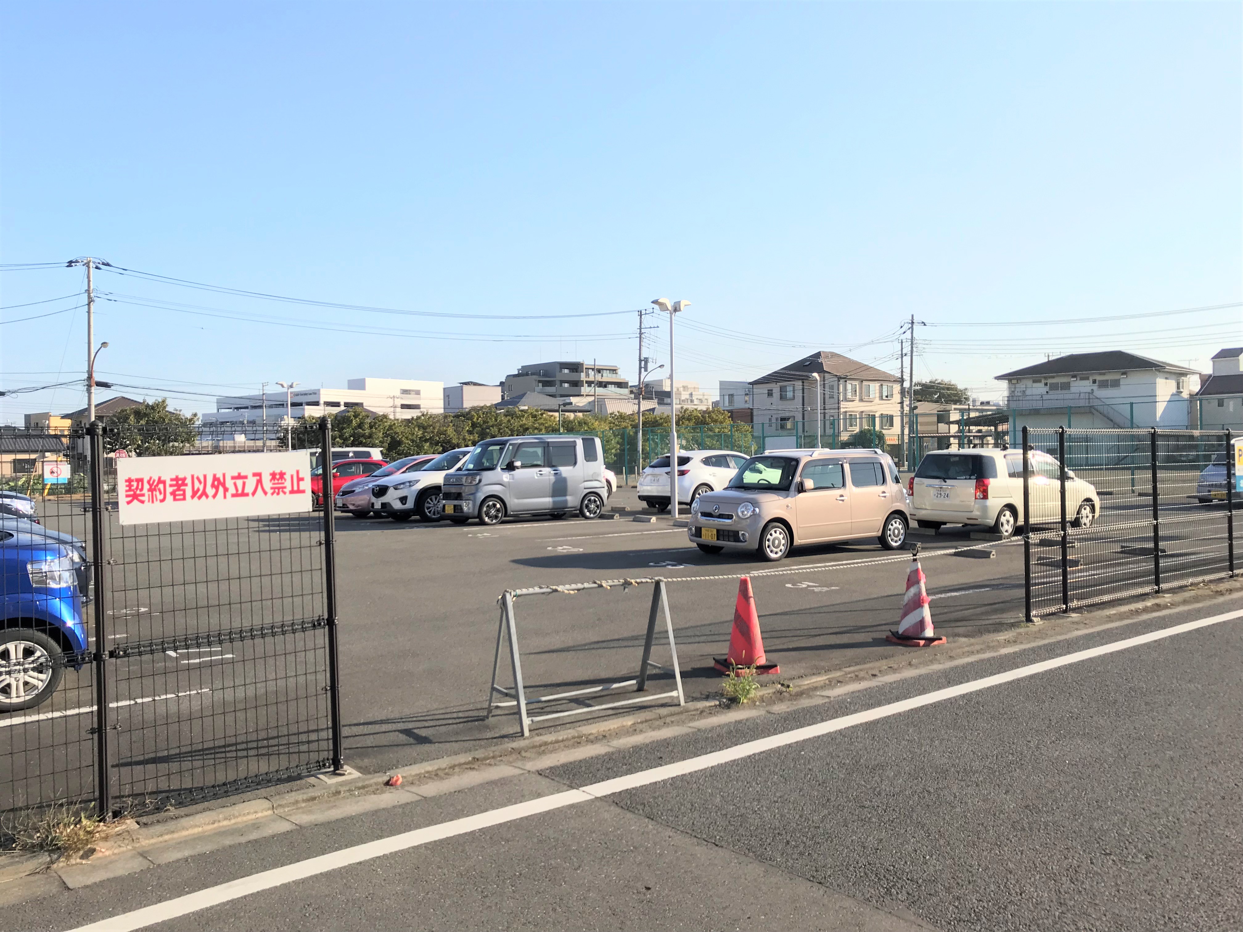 大型駐車場