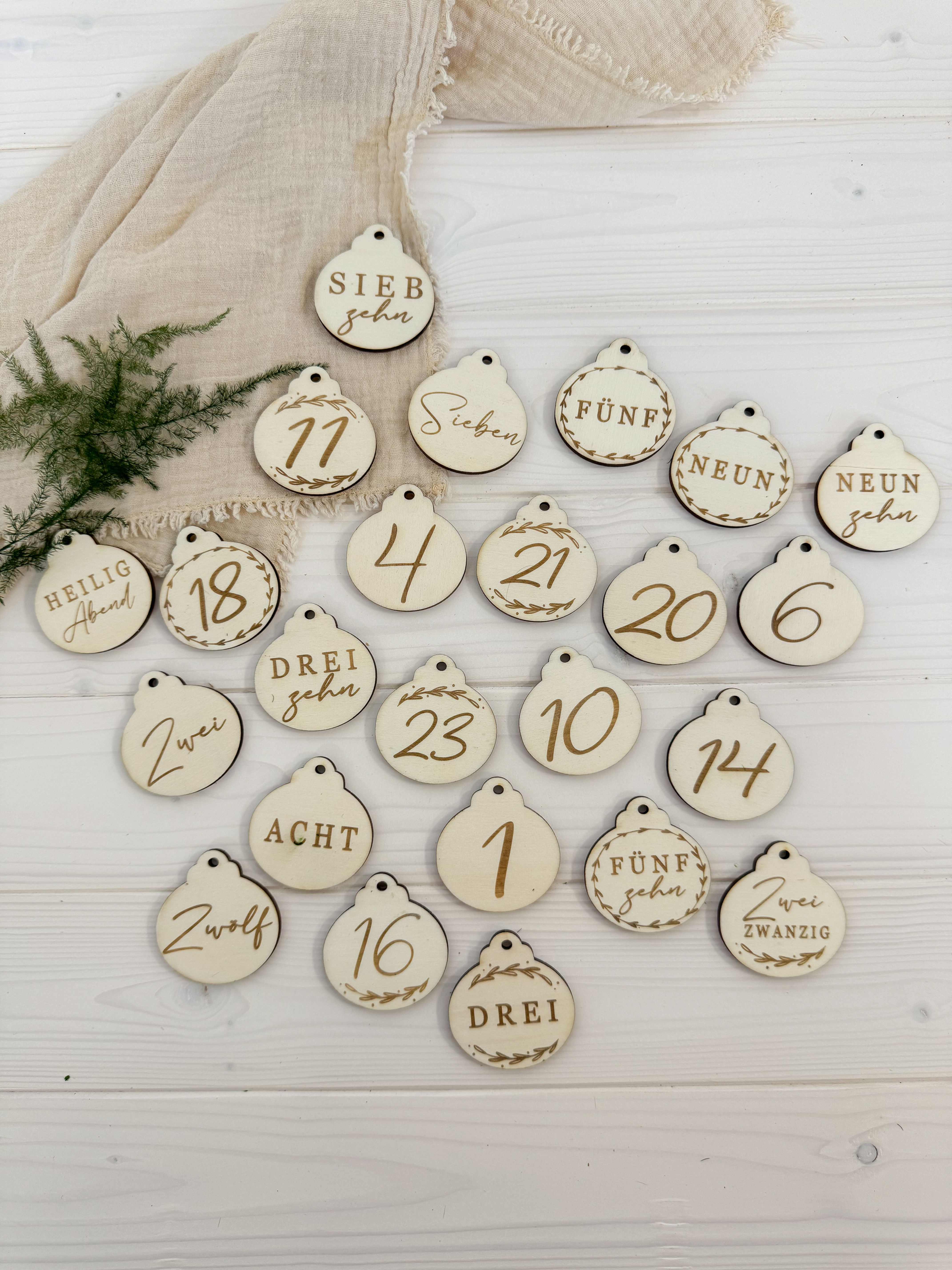 DIY Adventskalender Zahlen Set aus Holz | 1–24 Anhänger für Adventskalender selb