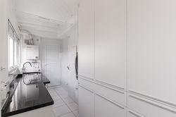 lavanderia-estreita-marcenaria-barnca-planejada