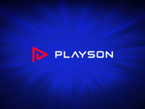 Playsoni ametlik valge-punane logo ametlikul sinisel mängukujunduse taustal.