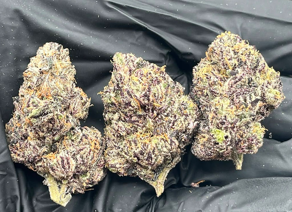 Thumbnail: Legends Old Money Flower Strain