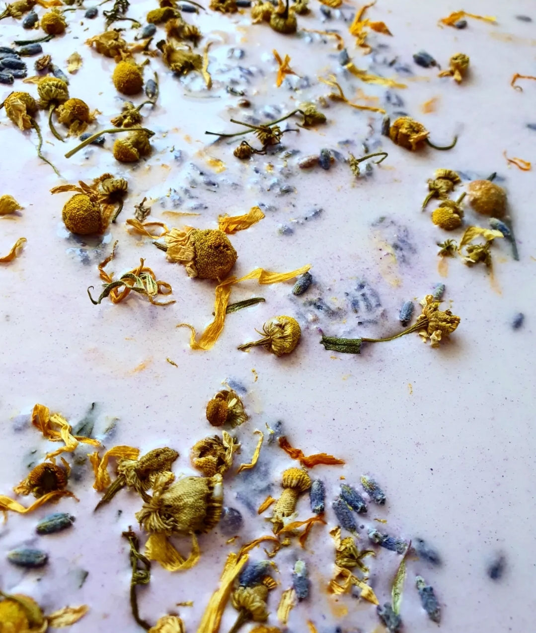 Lavender and chamomile milk bath soak