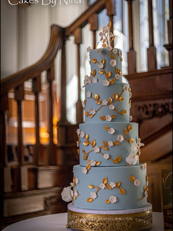 Elegant wedding cake, sugar flowers, lace wedding cakes, simple wedding cake, modern wedding cake, classic wedding cake, wedding cake