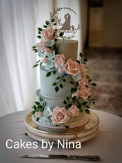 Wedding Cake Audley Woods - Floral wedding cakes, sugar flower wedding cakes, floral wedding cake, sugar flower wedding cake, sage green wedding cake, wedding cake, cakes by nina, cakes in Surrey, cakes in London, gold leaf floral cakes, cakes maker, unique wedding cake, wedding cakes London, wedding cakes Surrey, Wedding cakes Hampshire, bespoke wedding cakes