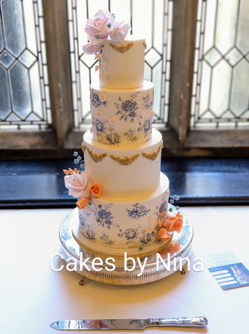 elegant wedding cake, cakes by nina wedding cakes, wedgewood style, sugar flowers - Horsley Towers