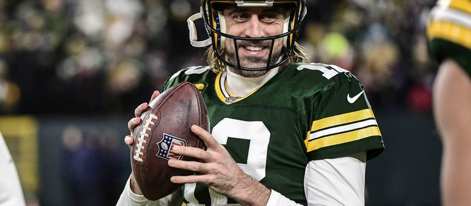 Packers earn home-field advantage with a beat down victory over the Vikings 37-10
