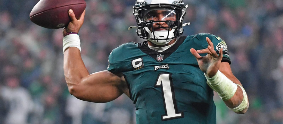 Eagles' blocks two field goals to get a comeback victory over the Rams 