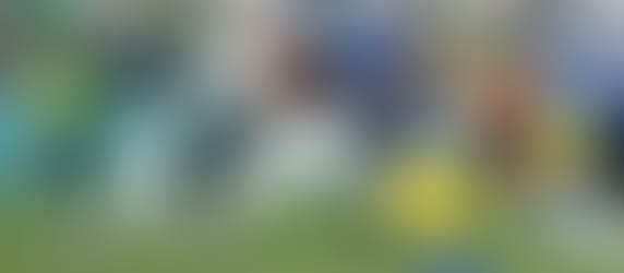 A blocked field goal stopped the Rams from spoiling the Eagles winning streak