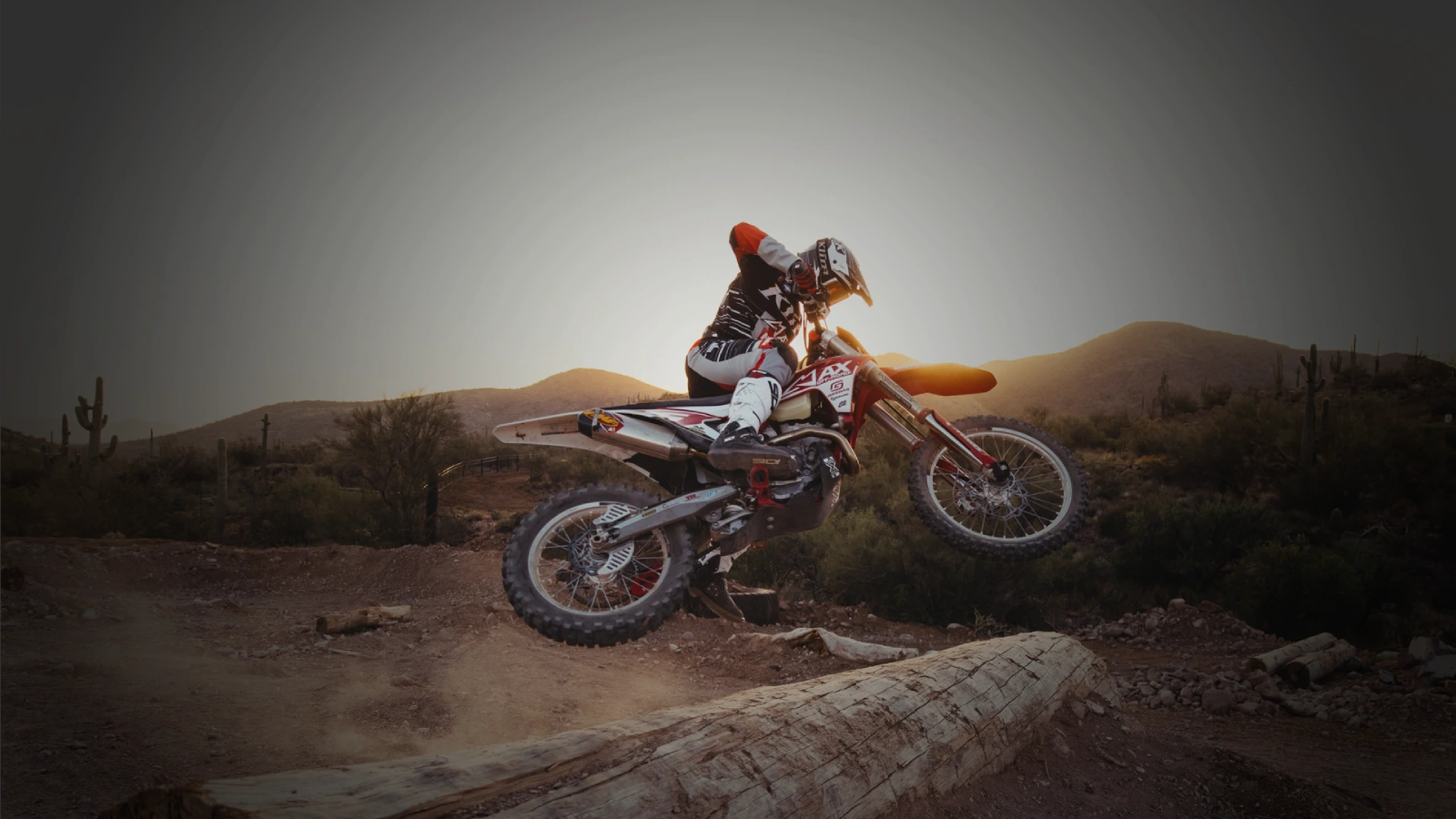Max Off-Road Media Inquires Header V3.webp