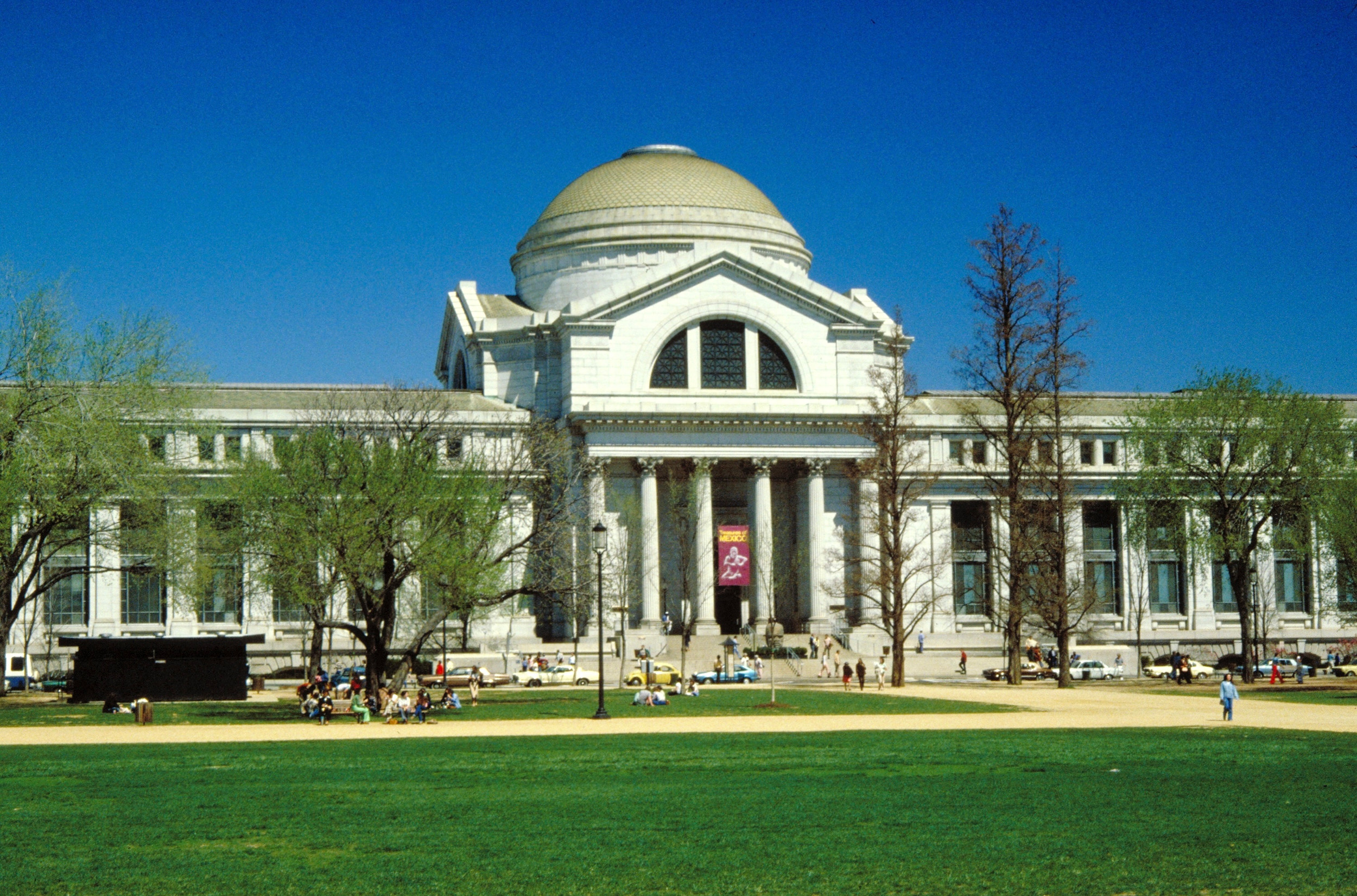 BEST EXHIBITS AT NATURAL HISTORY MUSEUM DC visual data 2