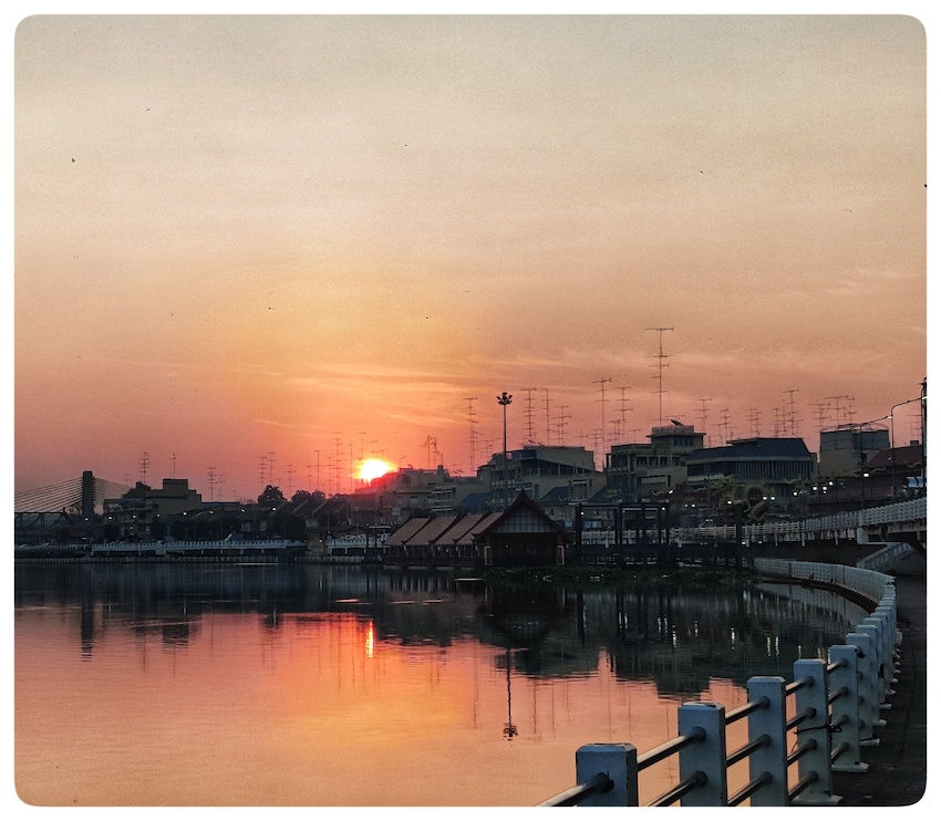 Mae Klong riverside sunrise