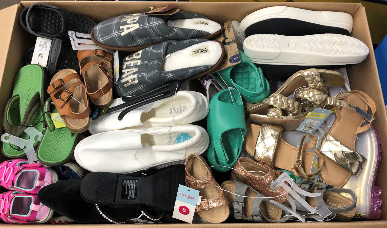 Case Lot of Footwear - 50 Units - Shelf Pulls - Manifested