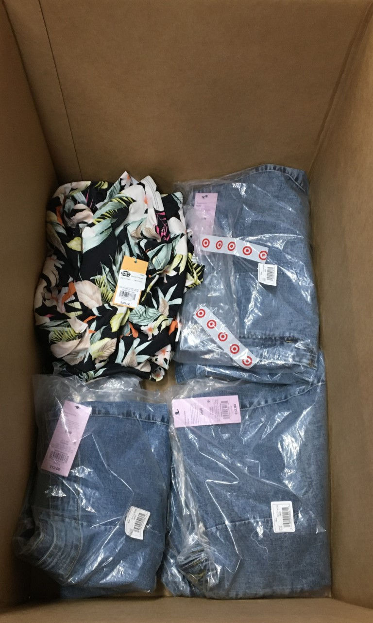Thumbnail: Case Lot of Womens Plus Size Clothing - 50 Units - Manifested - Shelf Pulls
