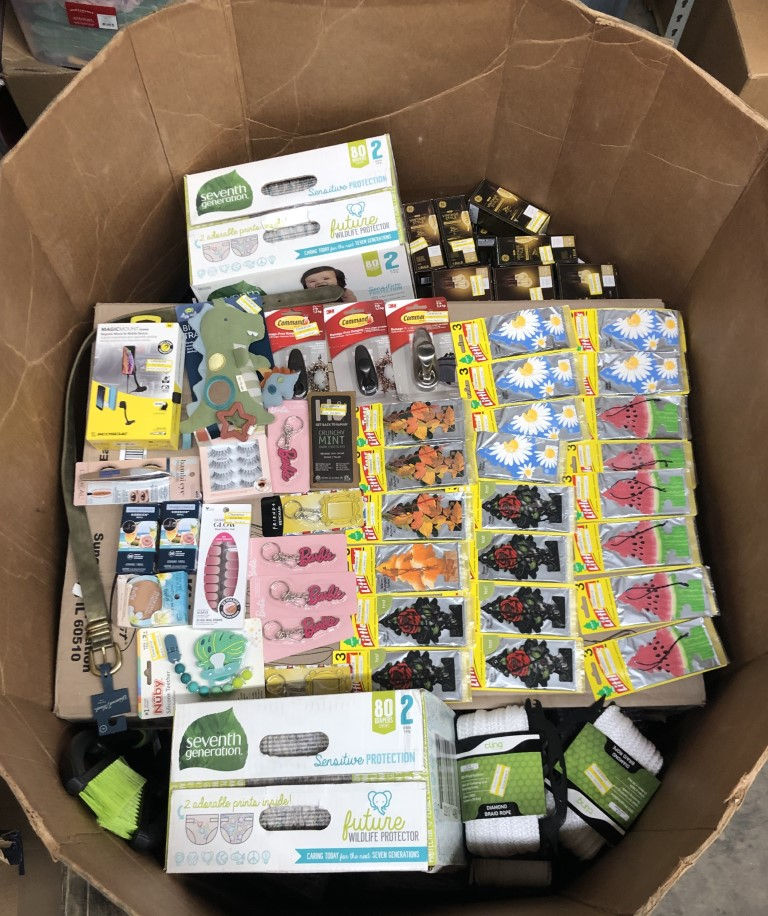 Thumbnail: Manifested T@RGT General Merchandise Pallet - 290 Units - Shelf Pulls