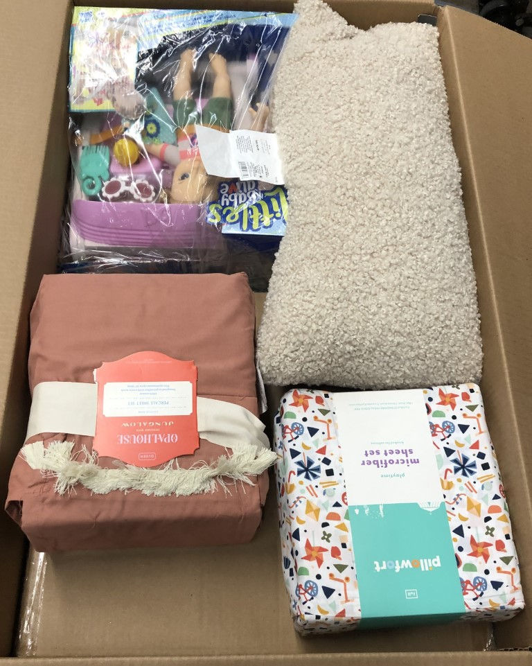 Thumbnail: Manifested T@RGT General Merchandise Pallet - 517 Units - Shelf Pulls