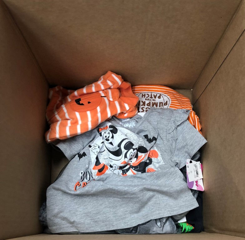 Thumbnail: Case Lot of Halloween Apparel - 55 Units - Manifested - Shelf Pulls
