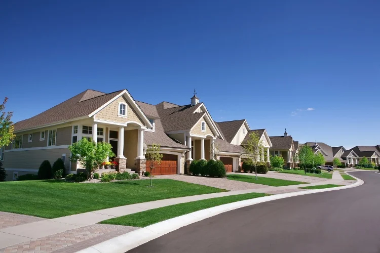 Picture of a row of houses on a neighborhood