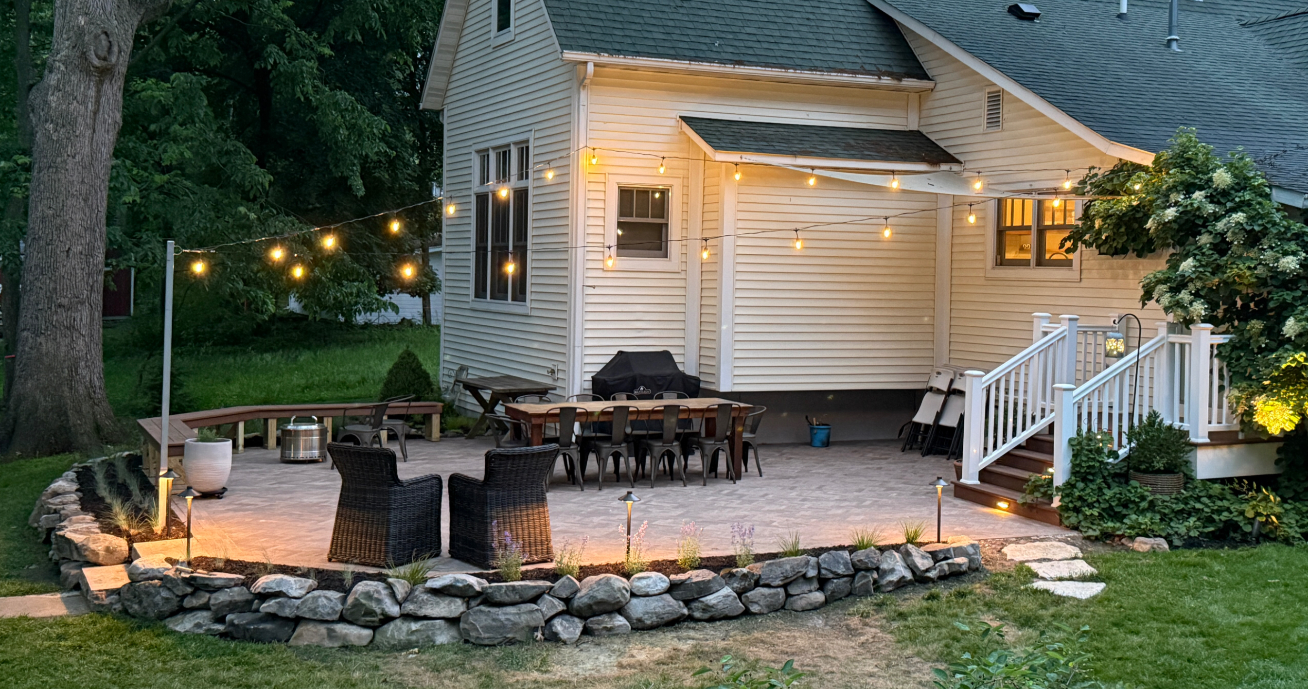 Custom Deck & Pergola
