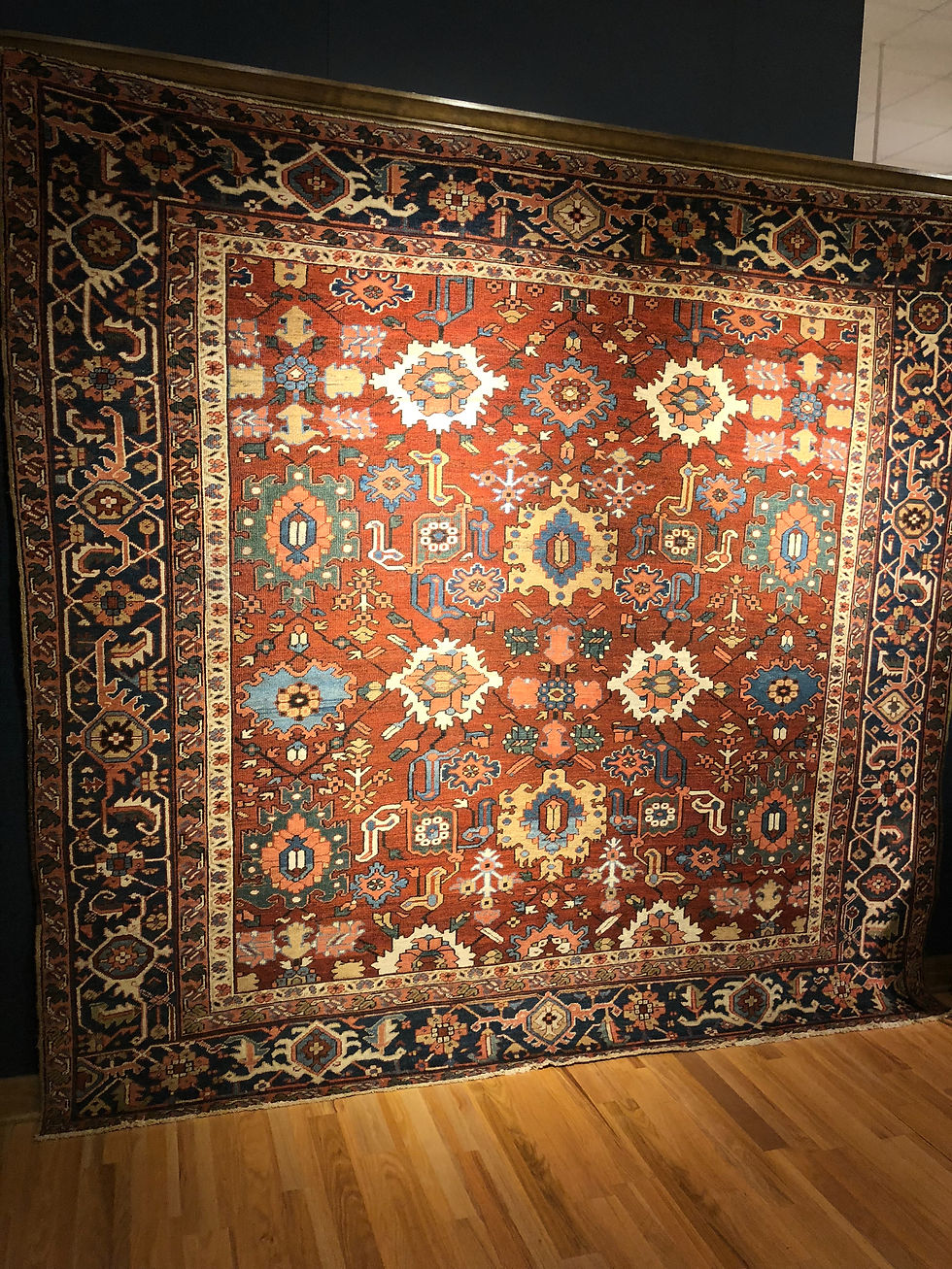 9’9”X9’3” Red Antique Persian Serapi