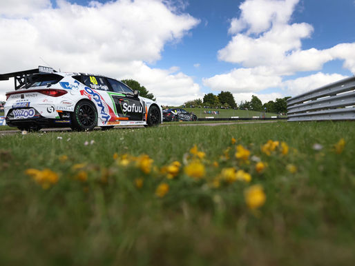 Progress & points for Taylor-Smith at Thruxton!