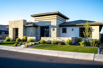 Waterson neighborhood home with front yard remodel - Arizona.