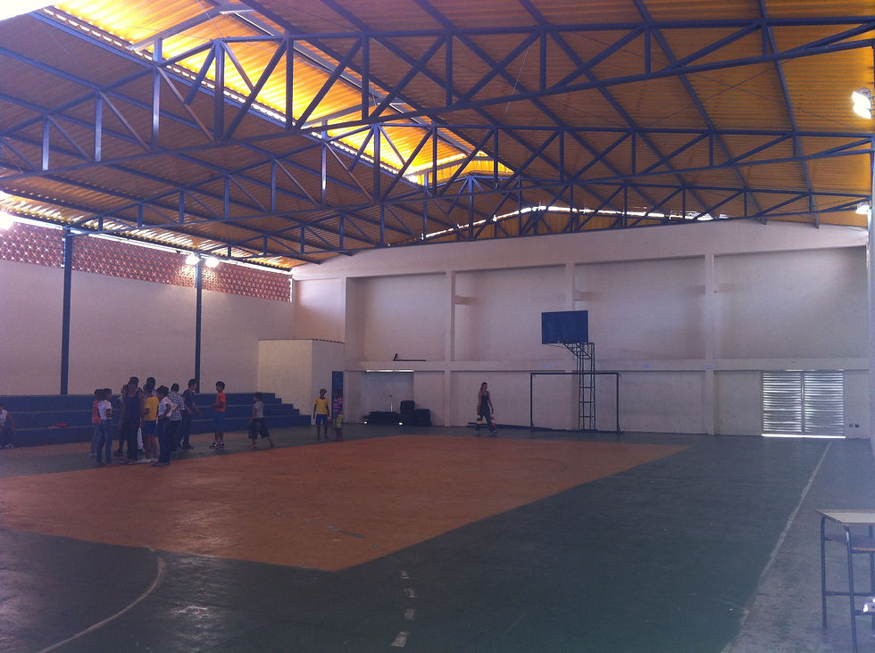 Quadra poliesportiva coberta