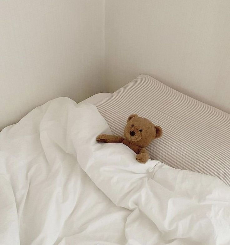 ursinho deitado na cama