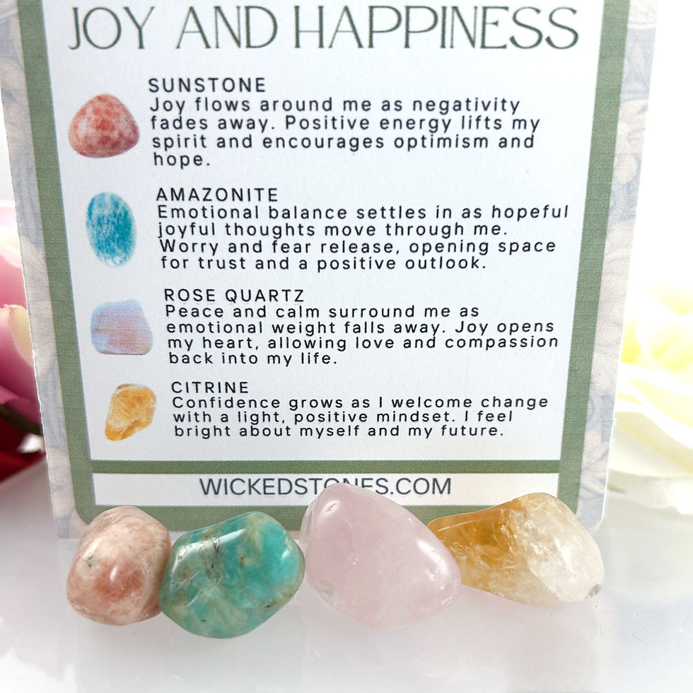 Thumbnail: Healing crystal set for inviting joy and happiness into your life with agate, rutile quartz, emerald and tiger iron